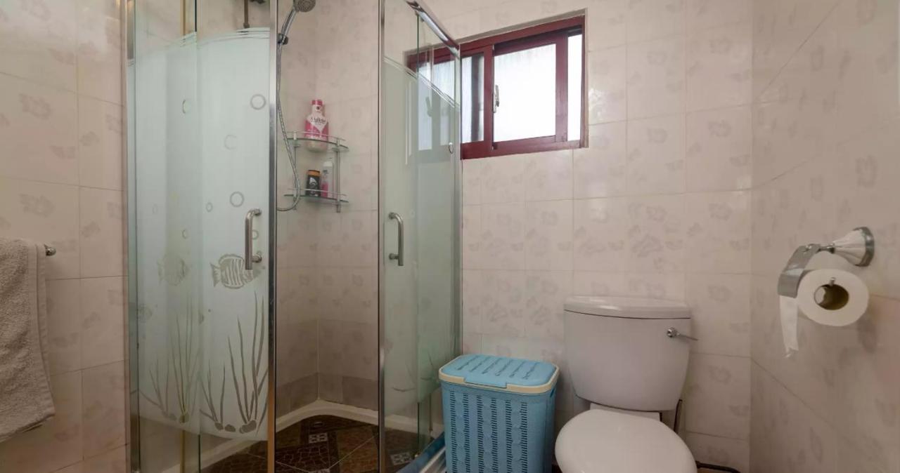 Апартаменты Chez Benoit Self Catering Виктория Экстерьер фото
